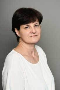 Dr. Schmidt Emese